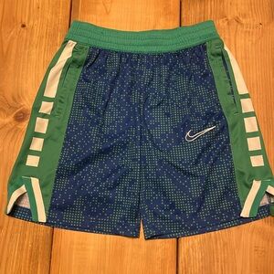 Nike Boys Large Drifit Basketball Shorts